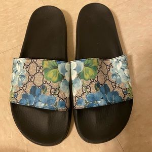 Gucci Bloom Slides